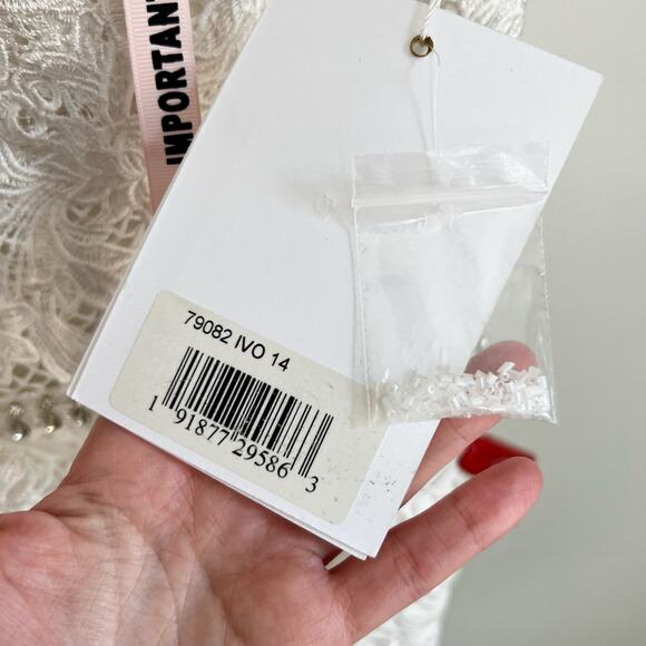 NWT Mac Duggal White Wedding Dress 14 Corset Plunge Trumpet Lace Gown - Picture 10 of 16